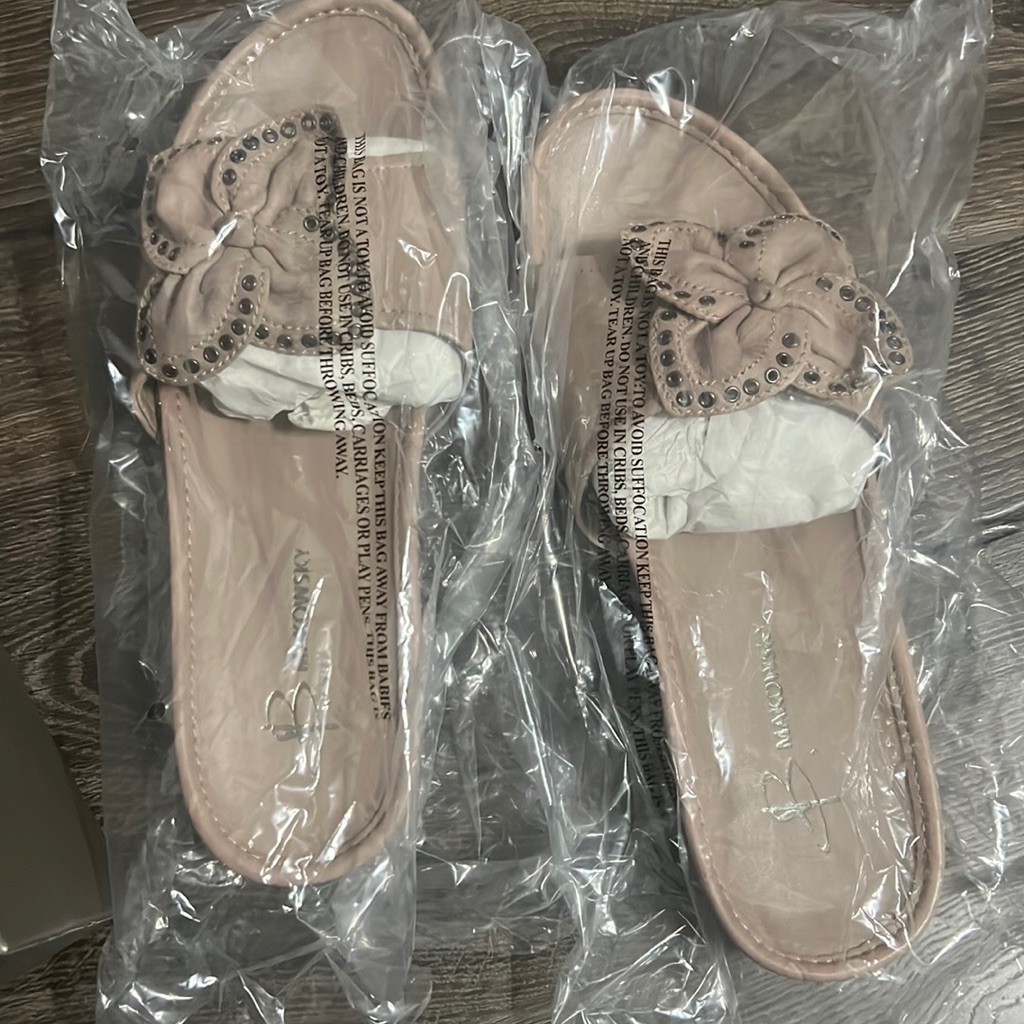 Comes With Box Brand BMakowsky Practically Brand New No Wear